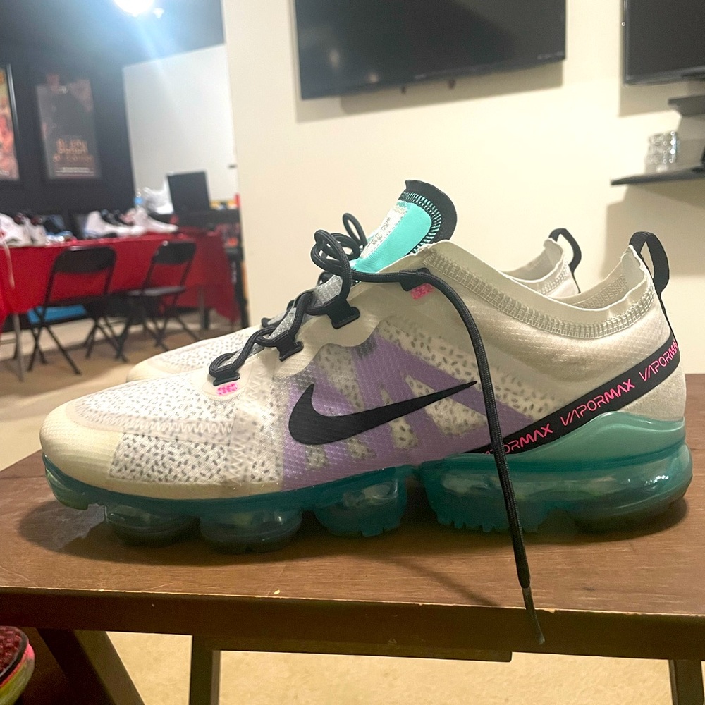 Nike Vapor Max “Rare Pair” prices to sell excellent shape size 12 $67
